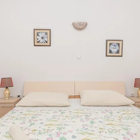 Vila Nena Apartmán *