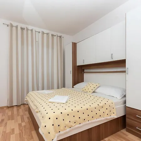 Vila Nena Apartamento Tučepi